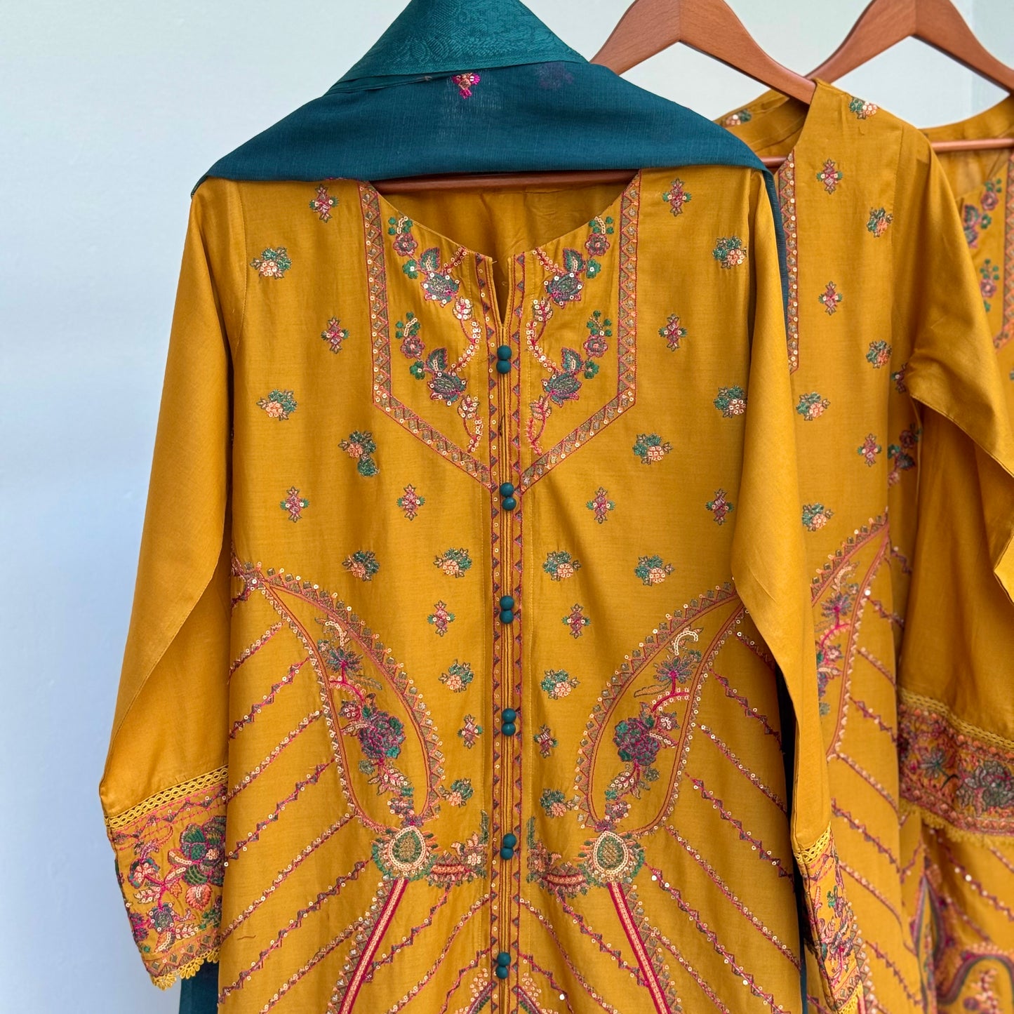 Sohaye Embroidered 3PC