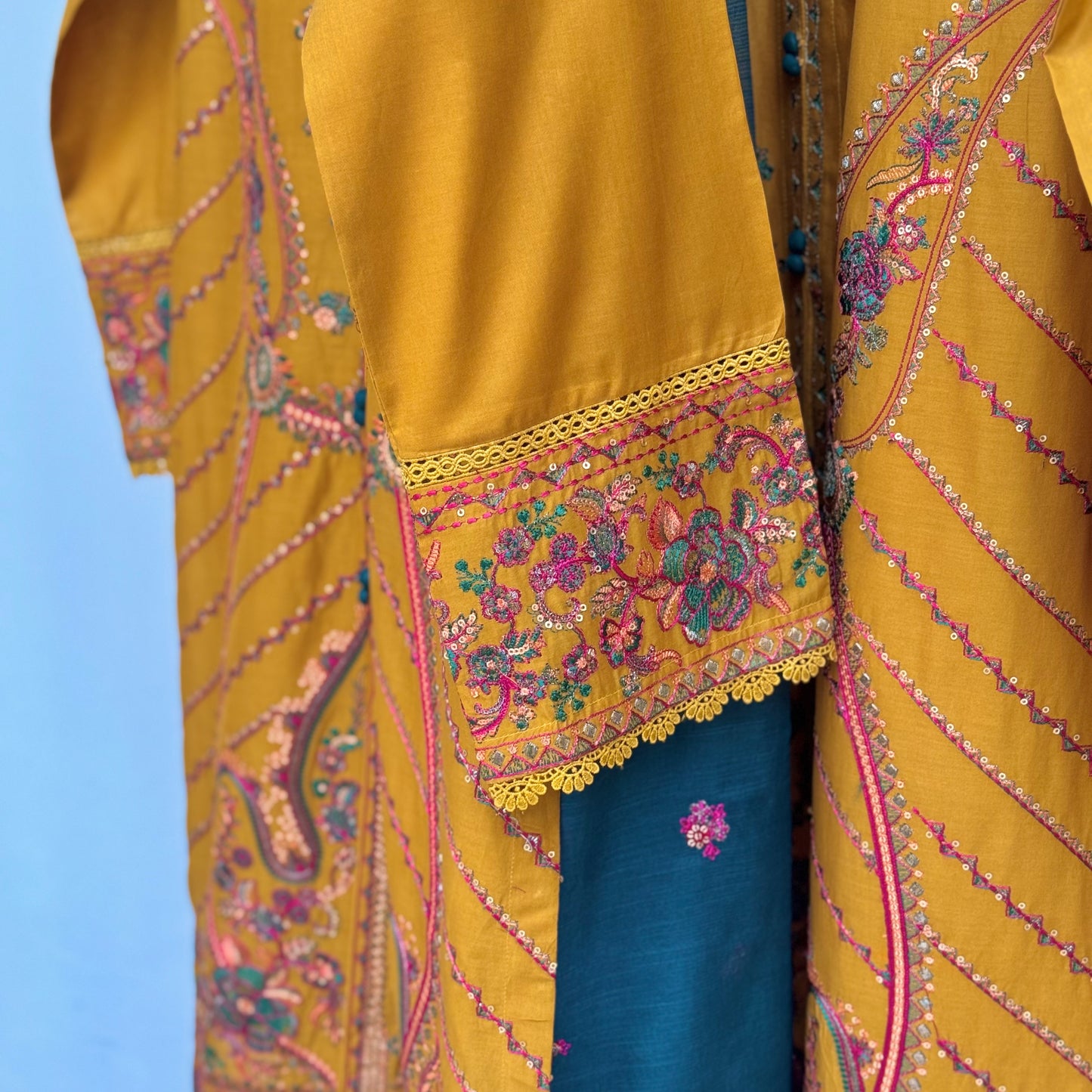 Sohaye Embroidered 3PC