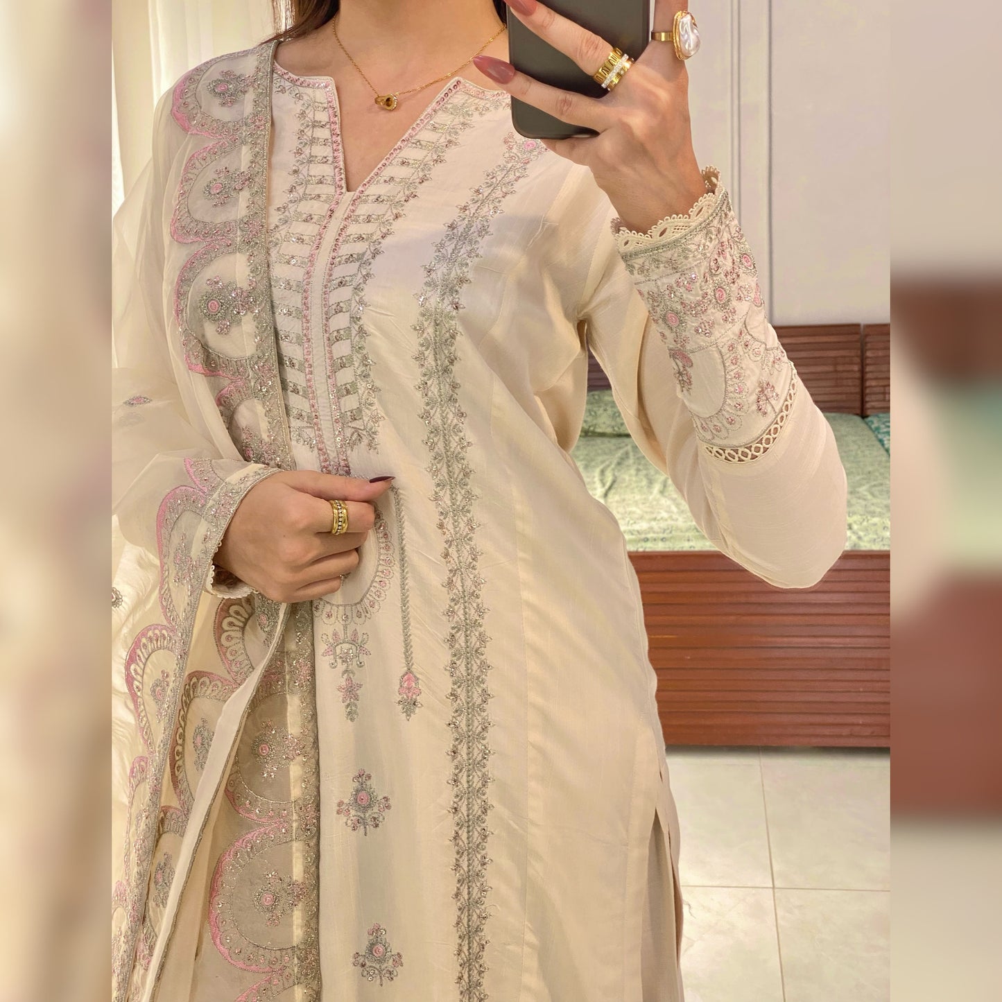 Arch Embroidered 3PC
