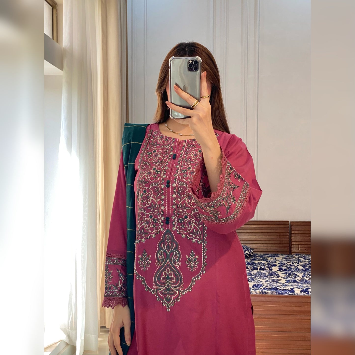 Queen Embroidered 3PC