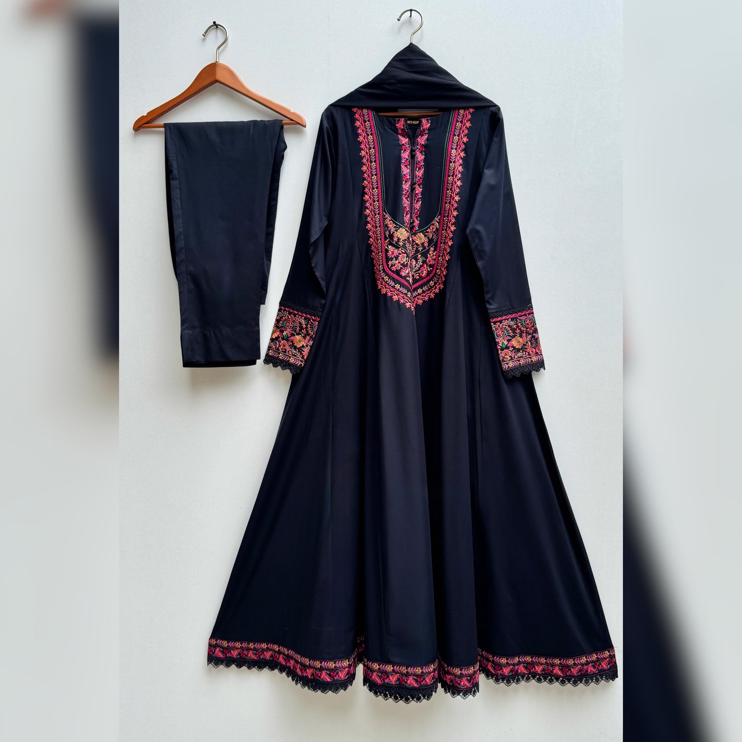 Siyah Black Embroidered 3PC